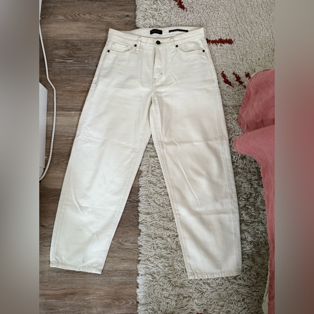 Banana Republic Barrel Leg White Denim Jeans size 28P